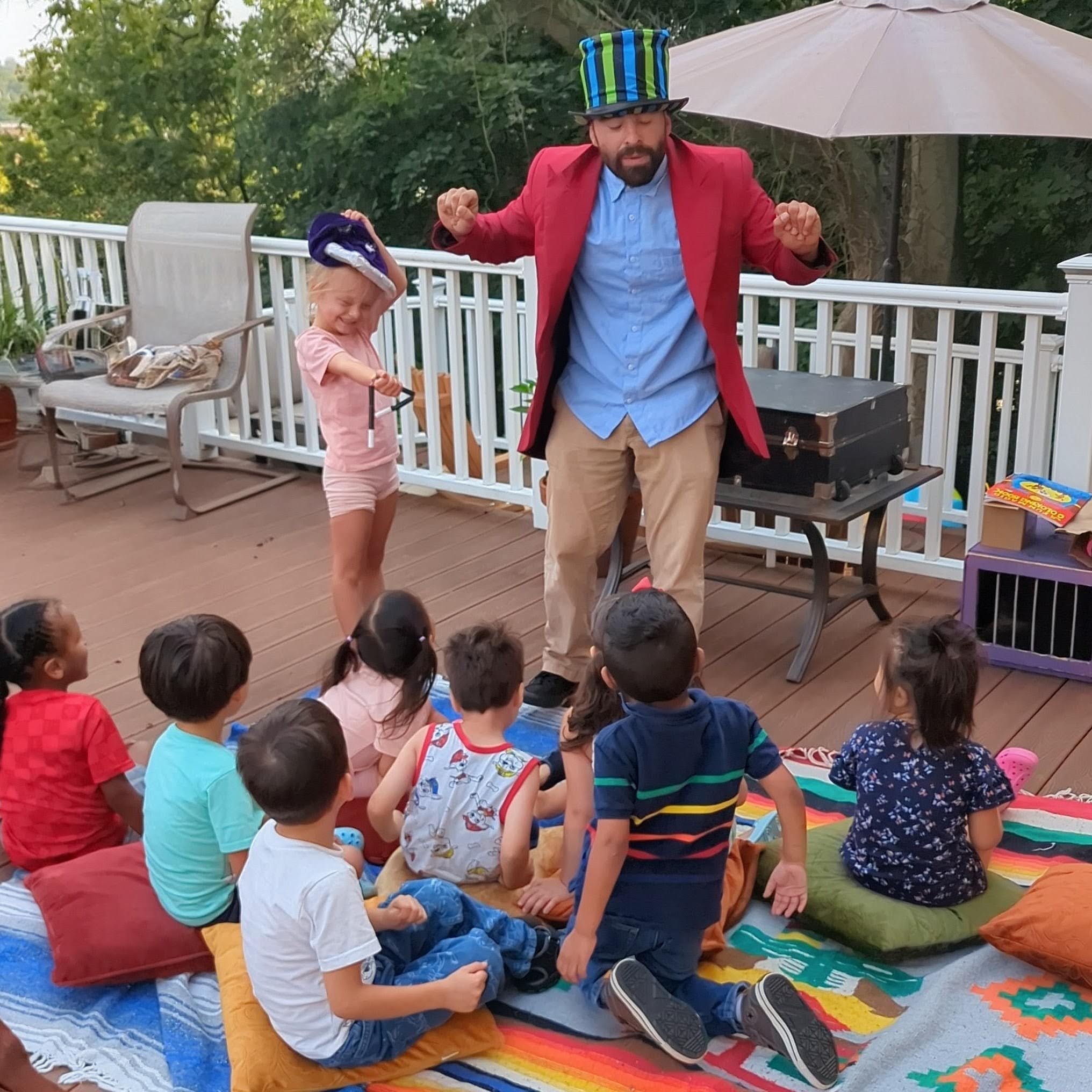 Staten island magician with audience - Staten Island Magicians by Binx